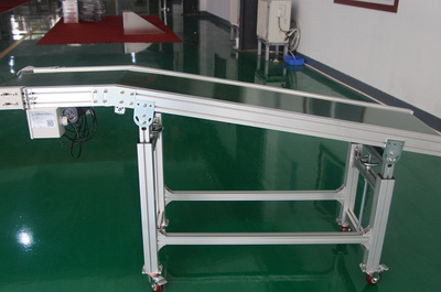 機械手配套帶平臺斜坡輸送線